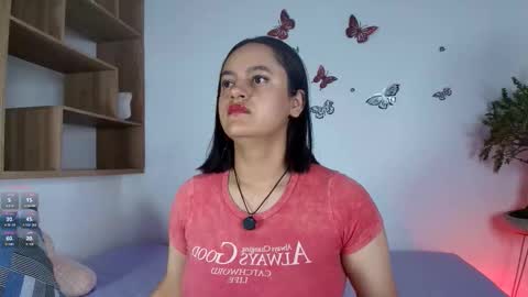 Snapshot of victoriablack_ chatting on 11.15.25 Victoria online show from 11.15.25