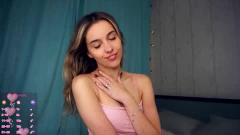 Anasteisha  Day Helen  Night online show from 10.25.25