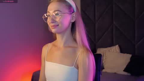 Victoria online show from 07.08.26