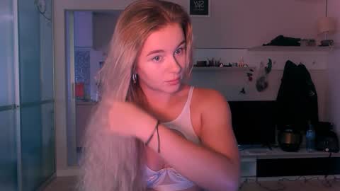 Eva and Victor online show from 09.18.25