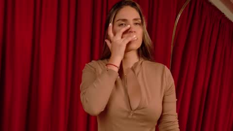 VictoriaNova online show from 03.18.26