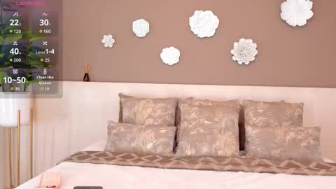 Victoria Shelby  online show from 10.25.25