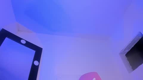 samantha victoria hall online show from 11.10.25