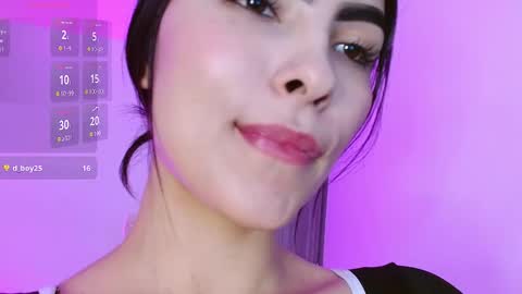 victoriia_henao_ online show from 10.17.25