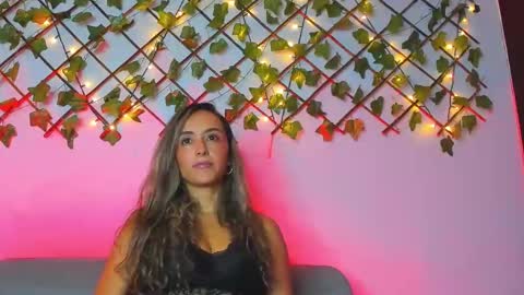 victoriia_rose_ online show from 11.29.25