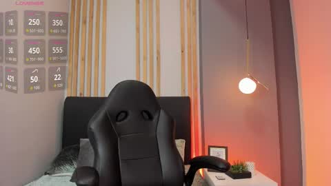 Snapshot of victoriia_vixen chatting on 11.10.25 Victoria Vixen online show from 11.10.25