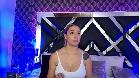 victtoria lee online show from 10.24.25