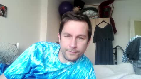 Snapshot of vigond2 chatting on 12.29.24 vigond2 online show from 12.29.24