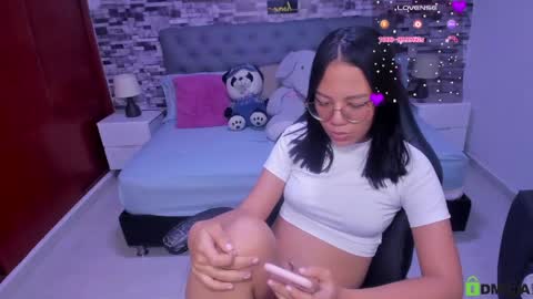 Violet online show from 04.30.26