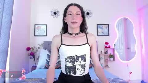 Violet online show from 11.23.25
