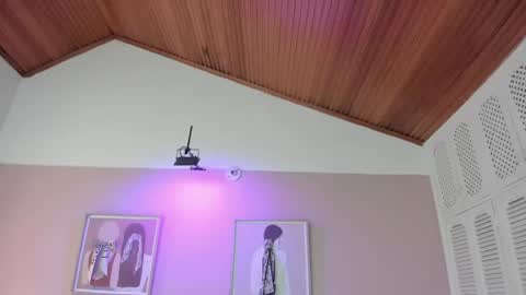 Viiolett online show from 04.05.26