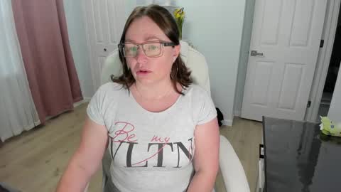 Ukrainian-woman online show from 03.03.25