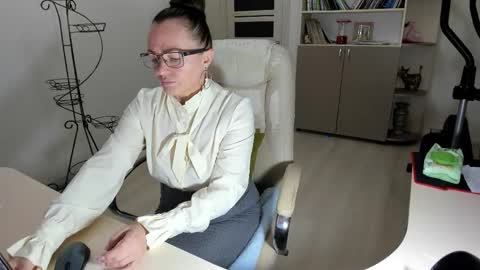Ukrainian-woman online show from 11.17.25