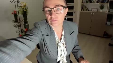 Ukrainian-woman online show from 12.22.25