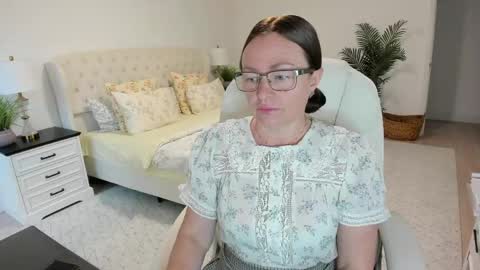 Ukrainian-woman online show from 05.12.26