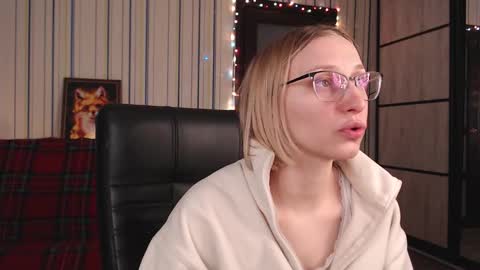 Snapshot of vikaericka chatting on 01.11.26 Vika online show from 01.11.26