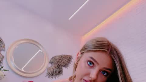 vikafever online show from 11.27.25