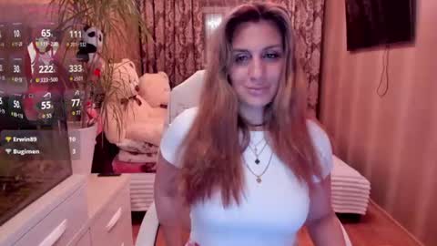 Victoria online show from 07.25.26