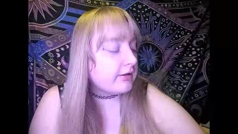 vikkivenus online show from 12.23.25