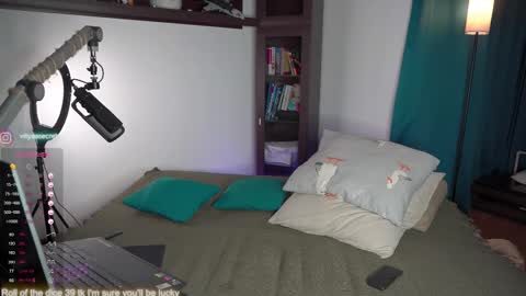 Snapshot of viktor_secret chatting on 09.14.25 fansly VITEKsecret online show from 09.14.25