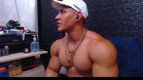 Viktor Herrera online show from 12.31.24
