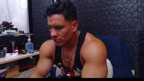 Viktor Herrera online show from 01.04.25