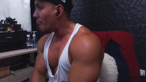 Viktor Herrera online show from 09.24.25