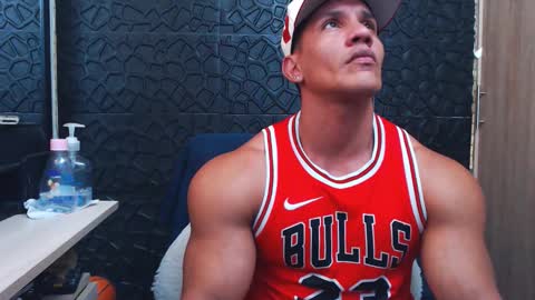 Viktor Herrera online show from 11.14.25