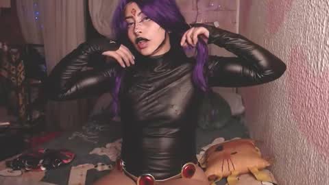 Snapshot of viktoria_heart chatting on 10.31.25 viktoria_heart online show from 10.31.25