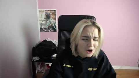 viktoria_lovely online show from 03.10.26