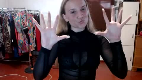 Snapshot of viktorisagi chatting on 06.23.26 ViktoriSagi online show from 06.23.26