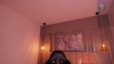 Snapshot of vikypetiteee chatting on 02.06.26 Victoria online show from 02.06.26