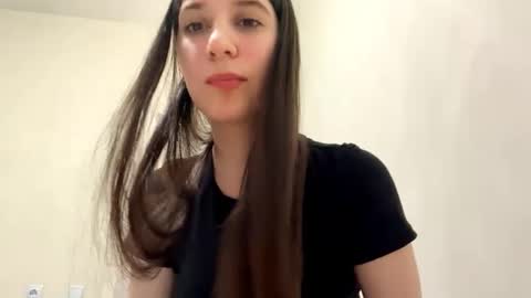 Snapshot of vilacy chatting on 02.15.26 Vivien online show from 02.15.26