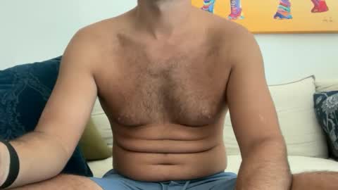 Snapshot of vincee2 chatting on 09.28.25 vincee2 online show from 09.28.25