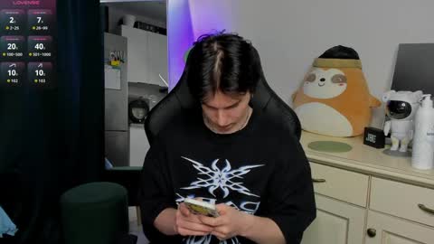 Vincent Strong online show from 04.11.26