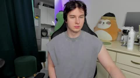 Vincent Strong online show from 04.13.26