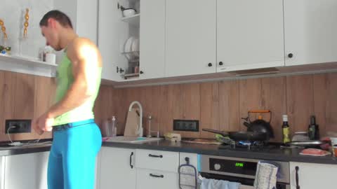 Vincent.  uncut 18cm online show from 01.11.25