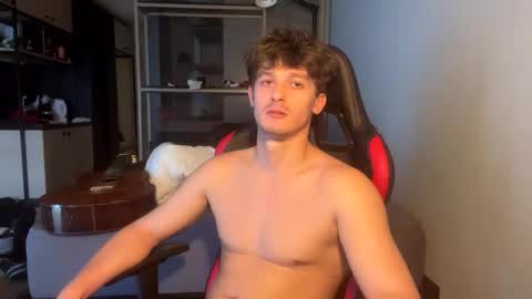 Snapshot of vincentprice69 chatting on 10.28.25 vincentprice69 online show from 10.28.25