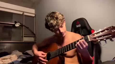 Snapshot of vincentprice69 chatting on 11.14.25 vincentprice69 online show from 11.14.25