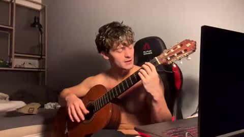 Snapshot of vincentprice69 chatting on 11.15.25 vincentprice69 online show from 11.15.25