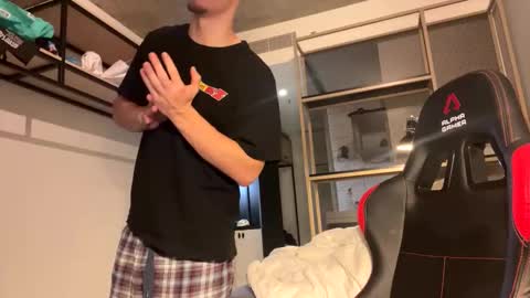 Snapshot of vincentprice69 chatting on 11.30.25 vincentprice69 online show from 11.30.25