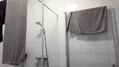 Snapshot of vinceplayer1992 chatting on 11.27.25 Loved online show from 11.27.25