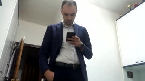 Snapshot of vinmin90 chatting on 11.13.25 Zenith online show from 11.13.25