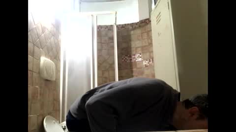 Snapshot of vinmin90 chatting on 11.26.25 Zenith online show from 11.26.25