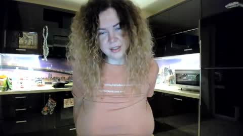 Snapshot of viodetta chatting on 01.15.25 viodetta online show from 01.15.25