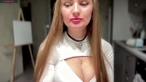 Snapshot of viola_1 chatting on 01.08.25 Funny girl online show from 01.08.25