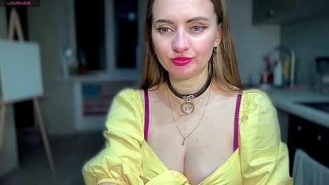 Snapshot of viola_1 chatting on 01.19.25 Funny girl online show from 01.19.25