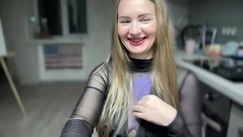 Snapshot of viola_1 chatting on 01.24.25 Funny girl online show from 01.24.25