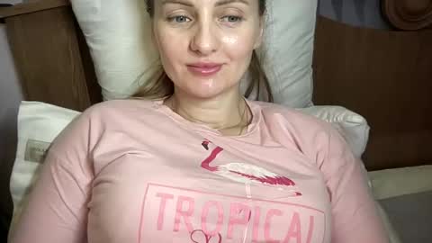 Snapshot of viola_1 chatting on 02.12.25 Funny girl online show from 02.12.25