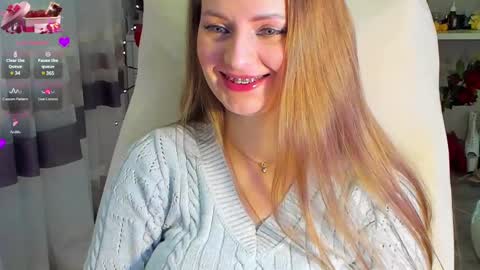 Snapshot of viola_1 chatting on 02.25.25 Funny girl online show from 02.25.25